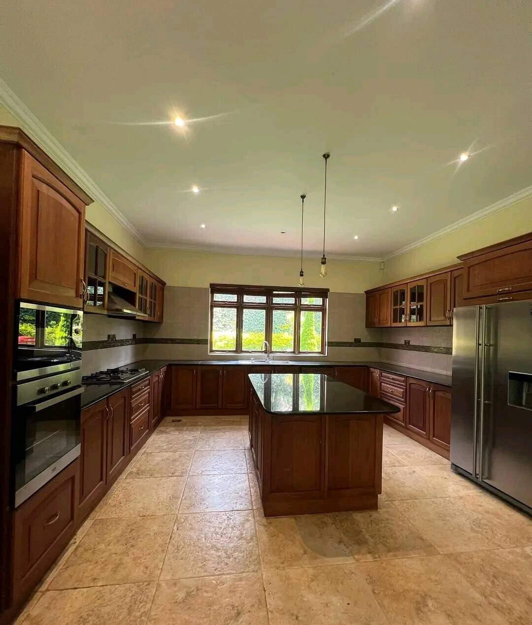 5-Bed Townhouse with Study, 4 Fireplaces & Clubhouse – Karen