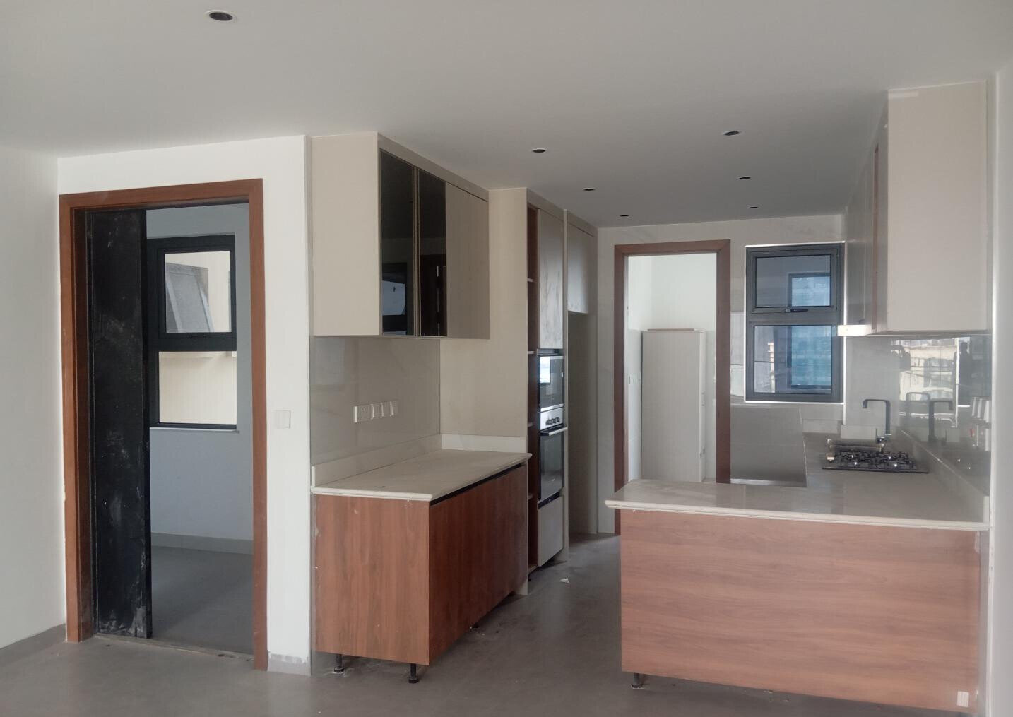 2BR Sunset Park Apartment with Pool & Gym - Westlands