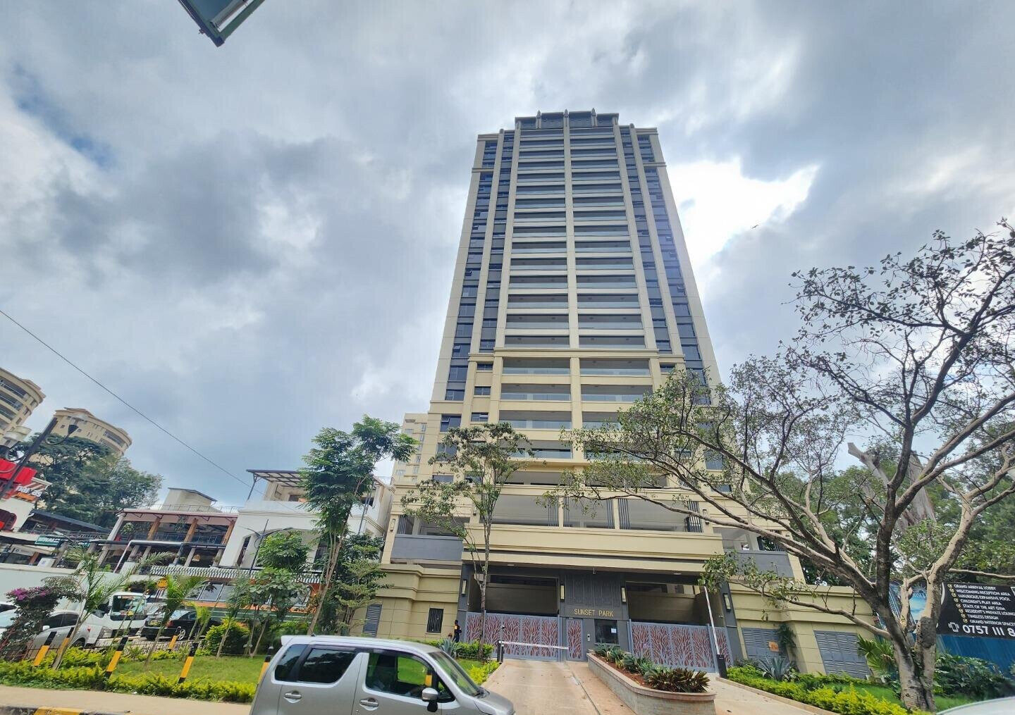 2BR Sunset Park Apartment with Pool & Gym - Westlands