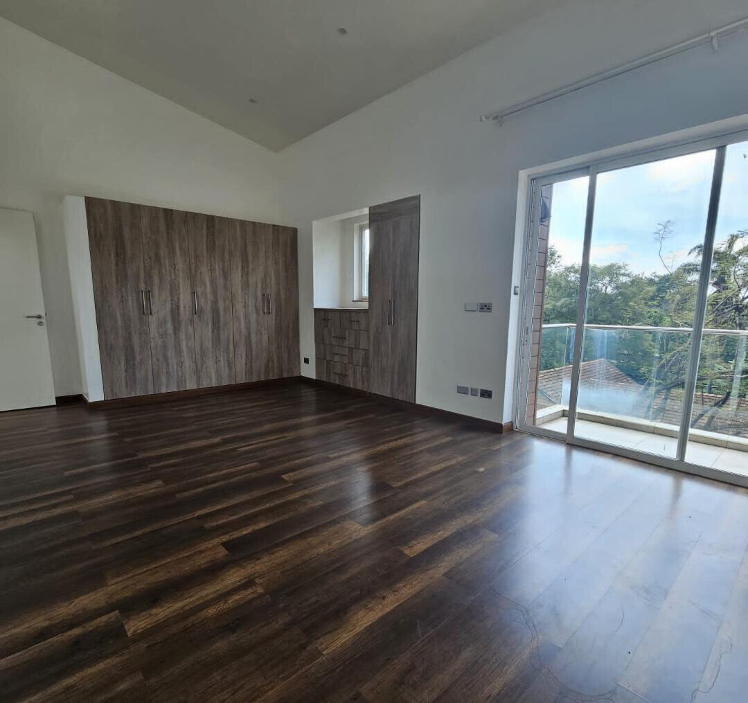4-Ensuite Townhouse with DSQ & Private Garden - Lavington