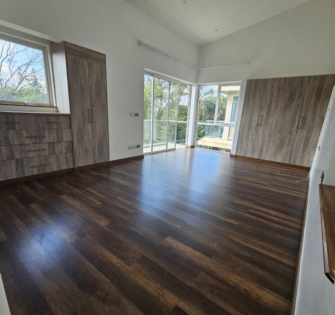 4-Ensuite Townhouse with DSQ & Private Garden - Lavington