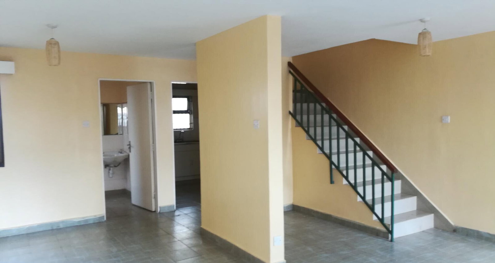 3BR Maisonette with Title Deed Near JKIA - Nyayo Embakasi