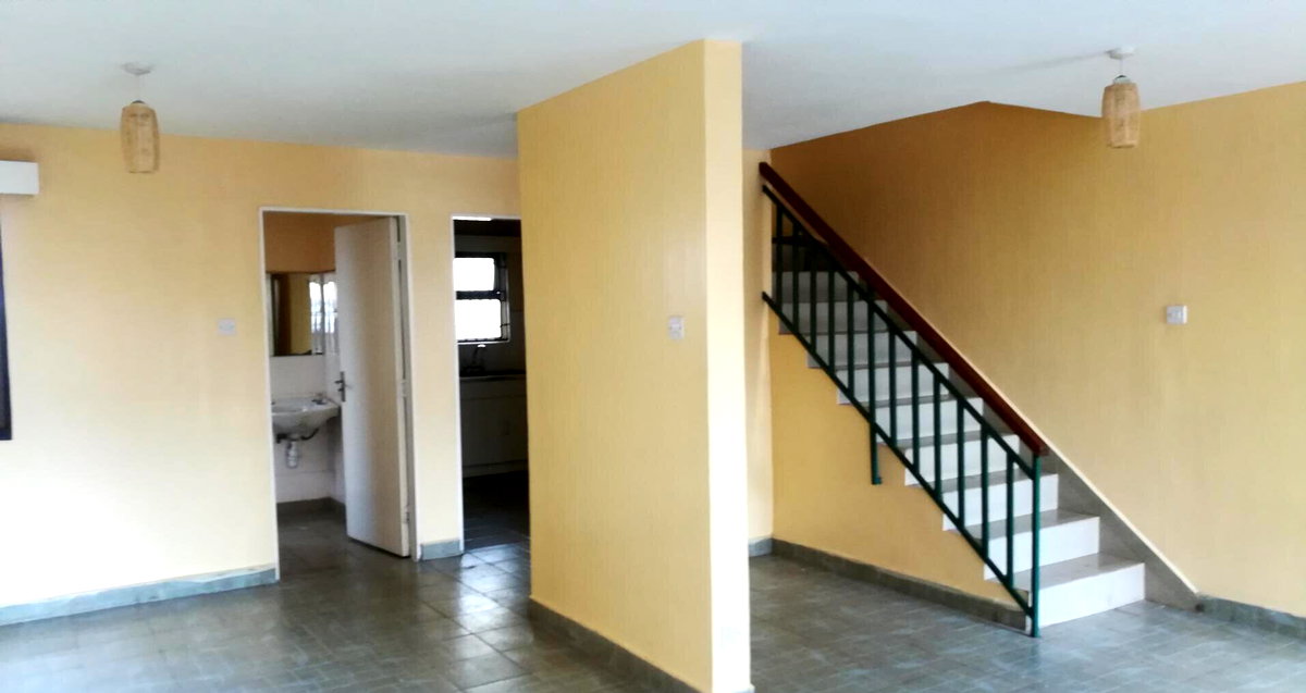 3BR Maisonette with Title Deed Near JKIA - Nyayo Embakasi