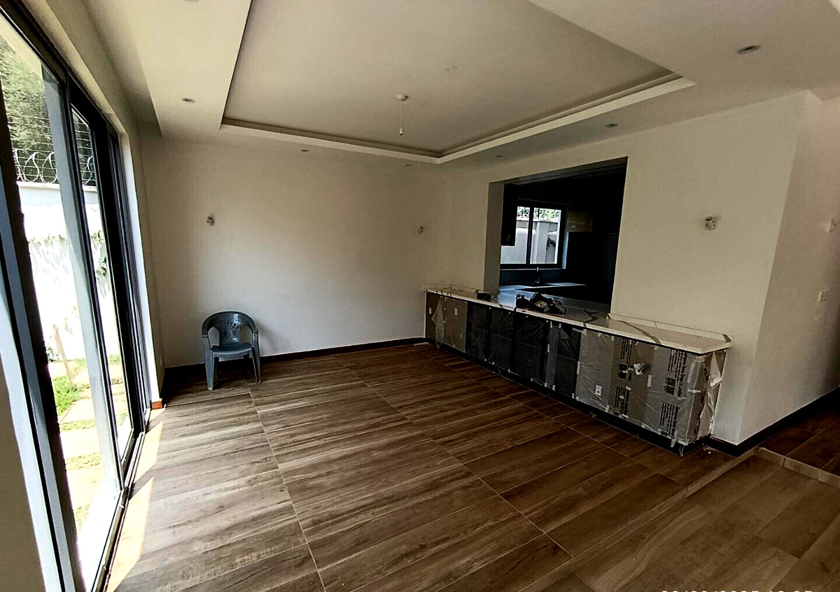 6-Ensuite Townhouse with Rooftop Terrace & DSQ - Lavington