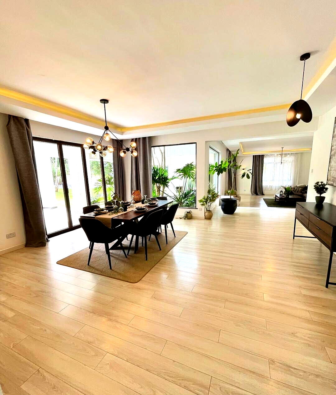 5-Ensuite Townhouse with Forest Views & Rental Income – Karen