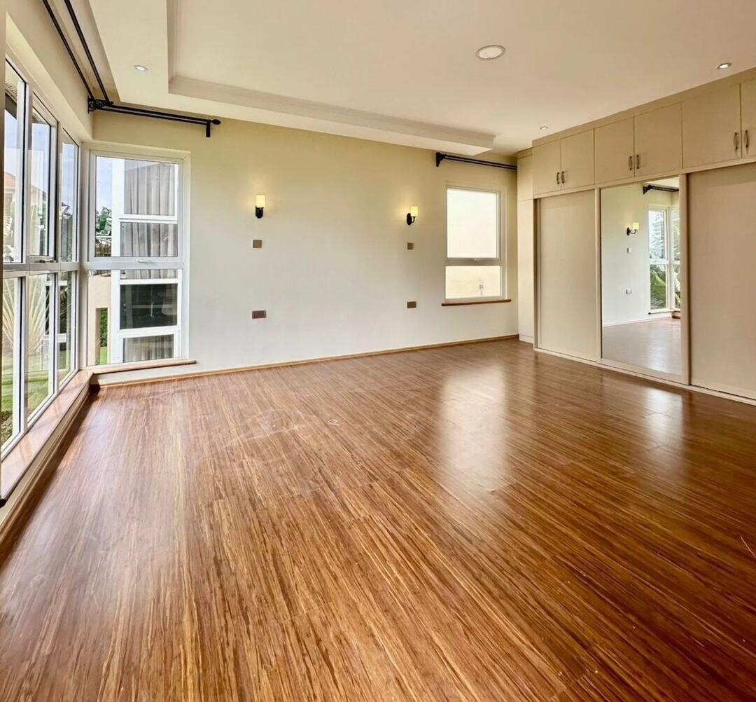 4BR Villa with Backyard Garden in Gated Community - Runda