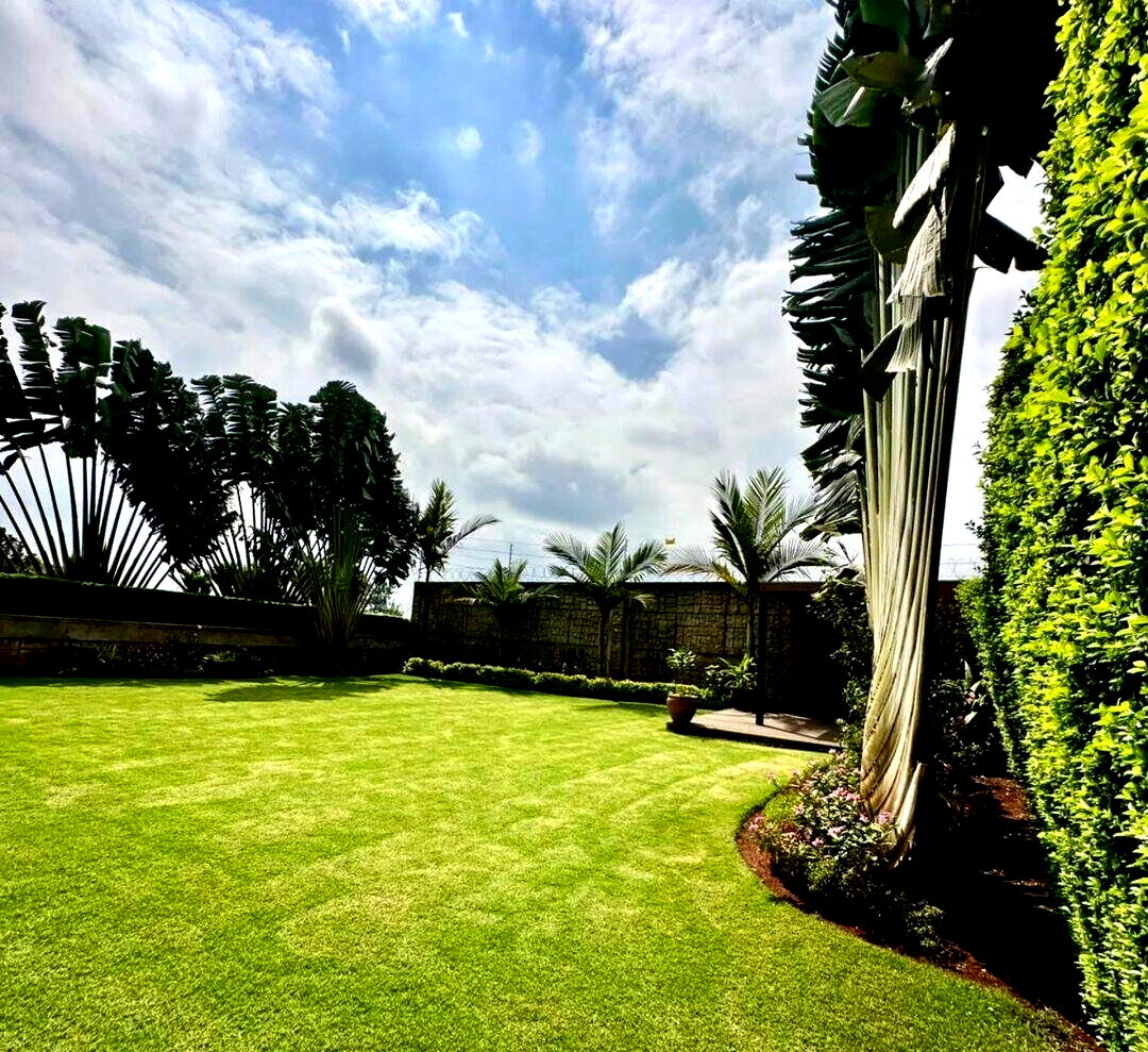 4BR Villa with Backyard Garden in Gated Community - Runda