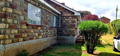 8bdrm Bungalow in Pioneer for sale - Image 14