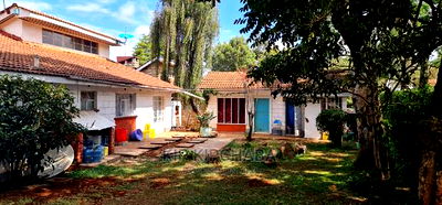 8bdrm Bungalow in Pioneer for sale - Image 8