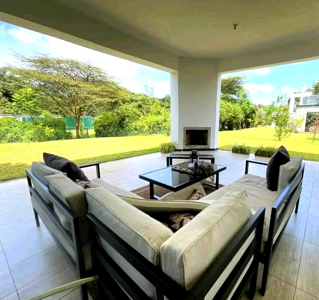 5-Ensuite Townhouse with Forest Views & DSQ – Karen