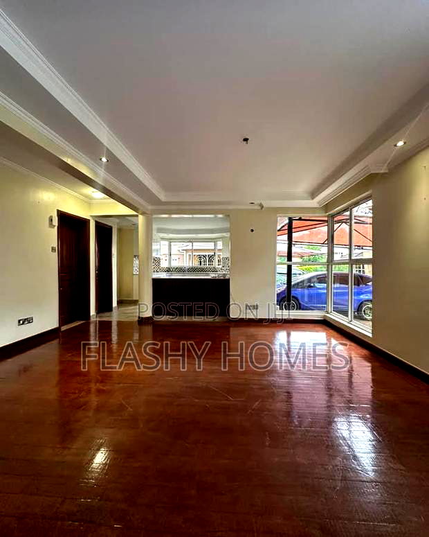 5bdrm Townhouse/Terrace in Lavington, Muthangari for sale