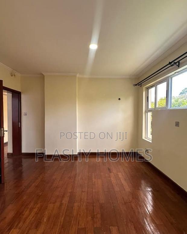 5bdrm Townhouse/Terrace in Lavington, Muthangari for sale