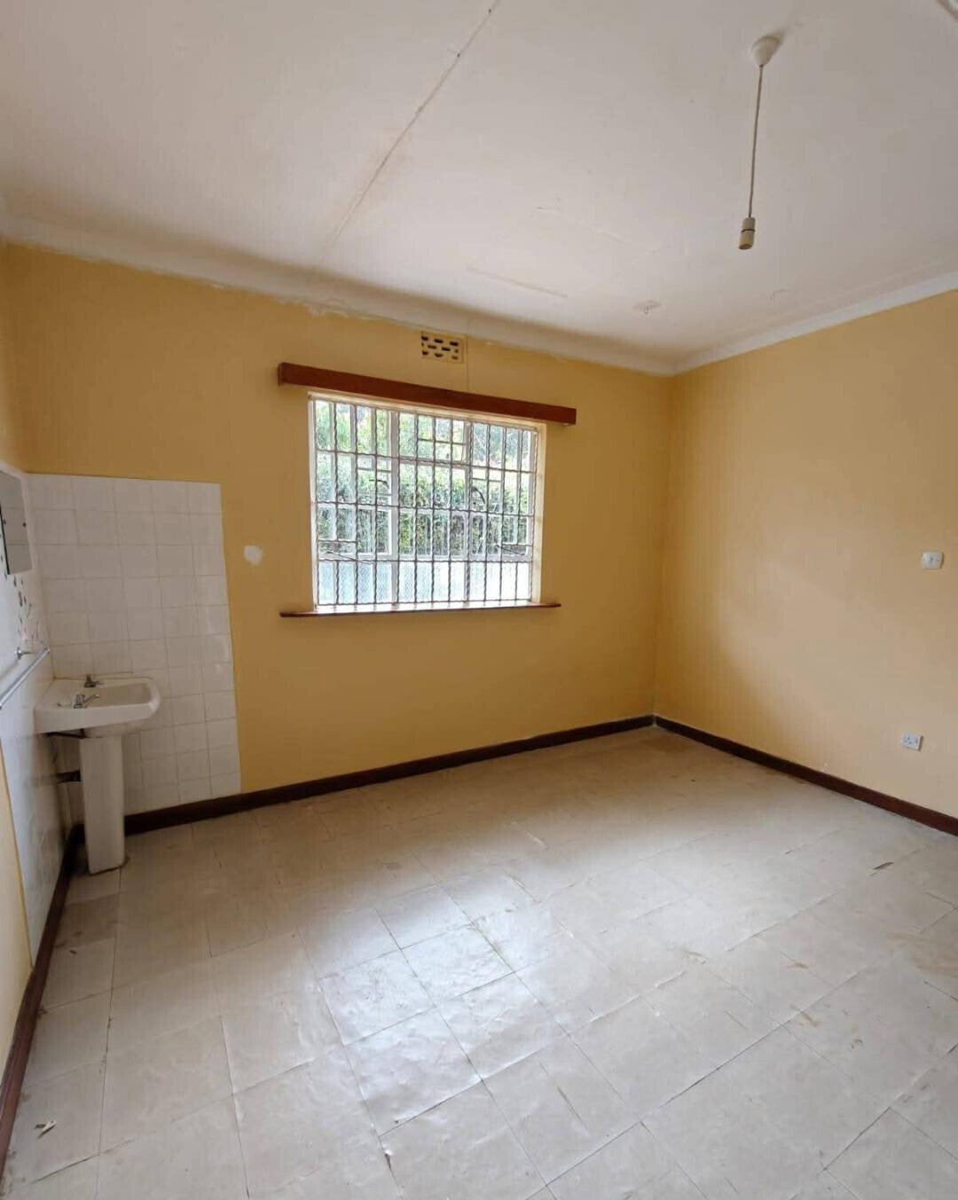 Half Acre Garden Home at KSh 180K