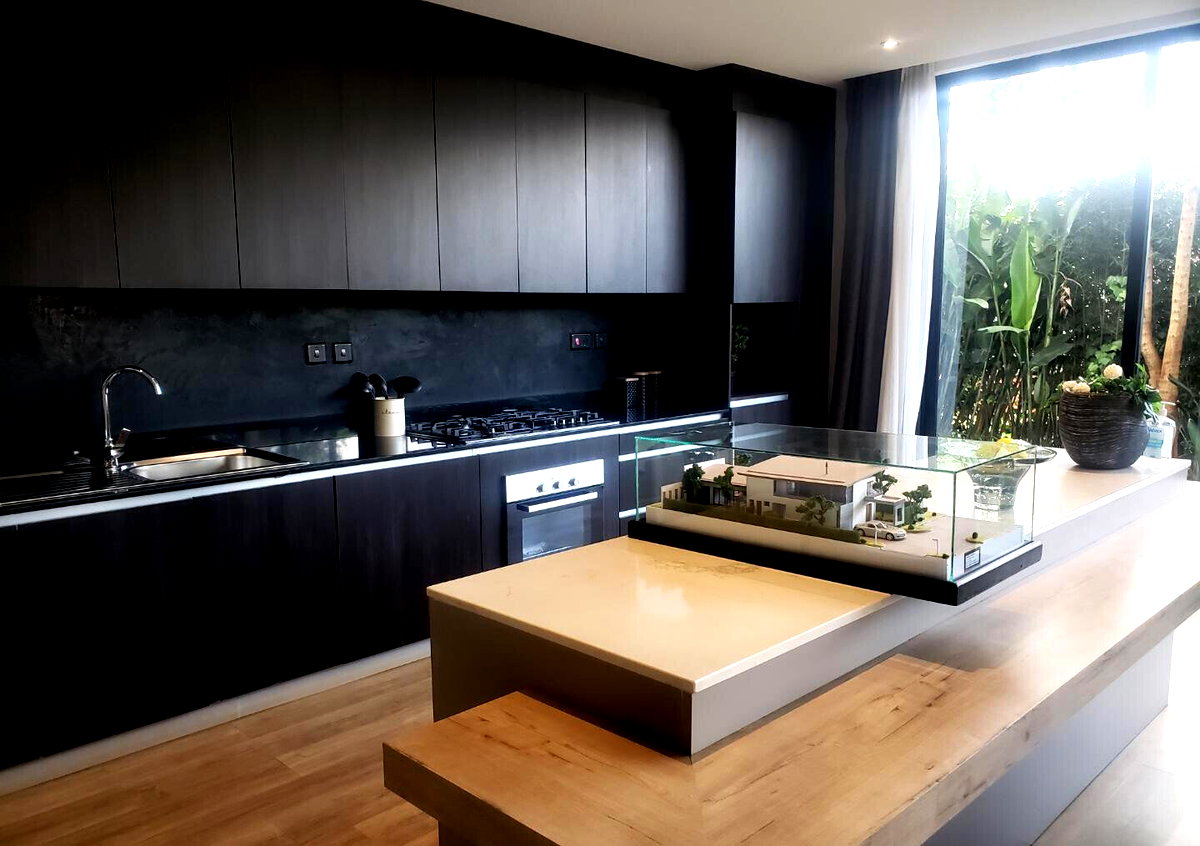 4BR All-Ensuite Townhouse with Fitted Kitchen & Garden - Runda