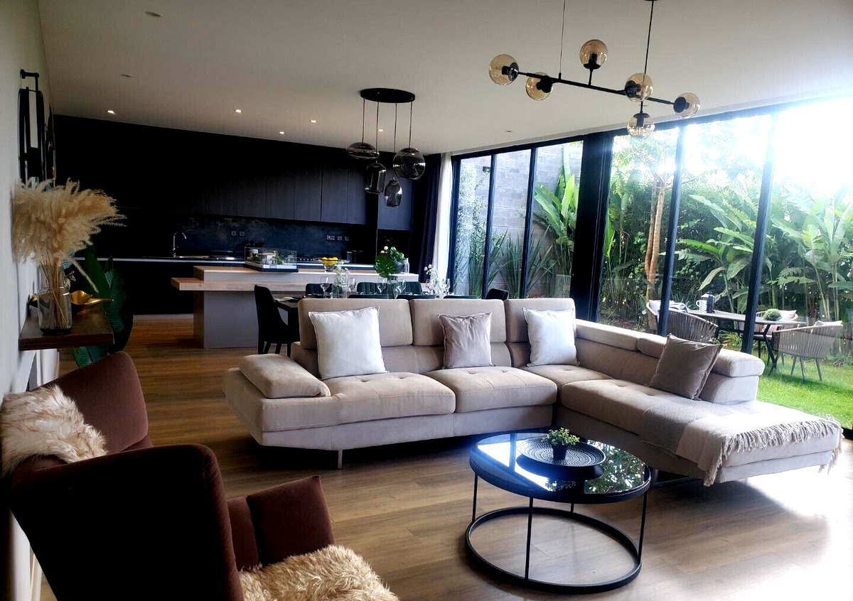 4BR All-Ensuite Townhouse with Fitted Kitchen & Garden - Runda