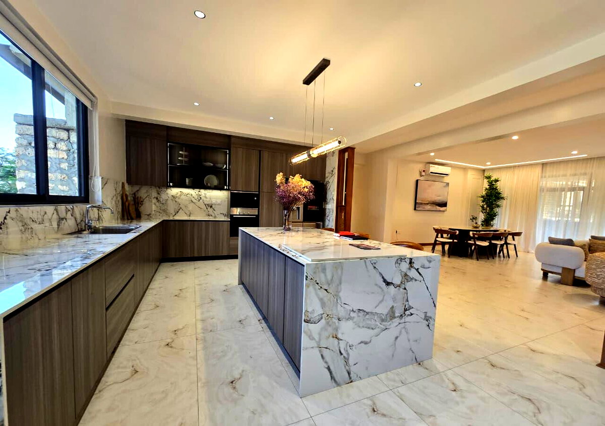 3BR All-Ensuite with Walk-In Closet & Scenic Balcony - Nyali