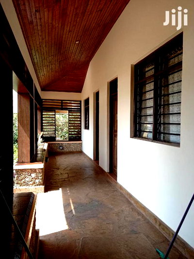 For Sale 4 Bedrooms Bungalow Beach Villa - Image 6