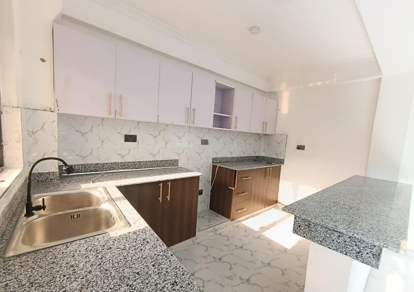 2BR Cash Cow in Safaricom 1 - Kitengela
