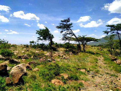 4 Acres in Kiserian Kona Baridi. Has a Nice View of Magadi - Image 6