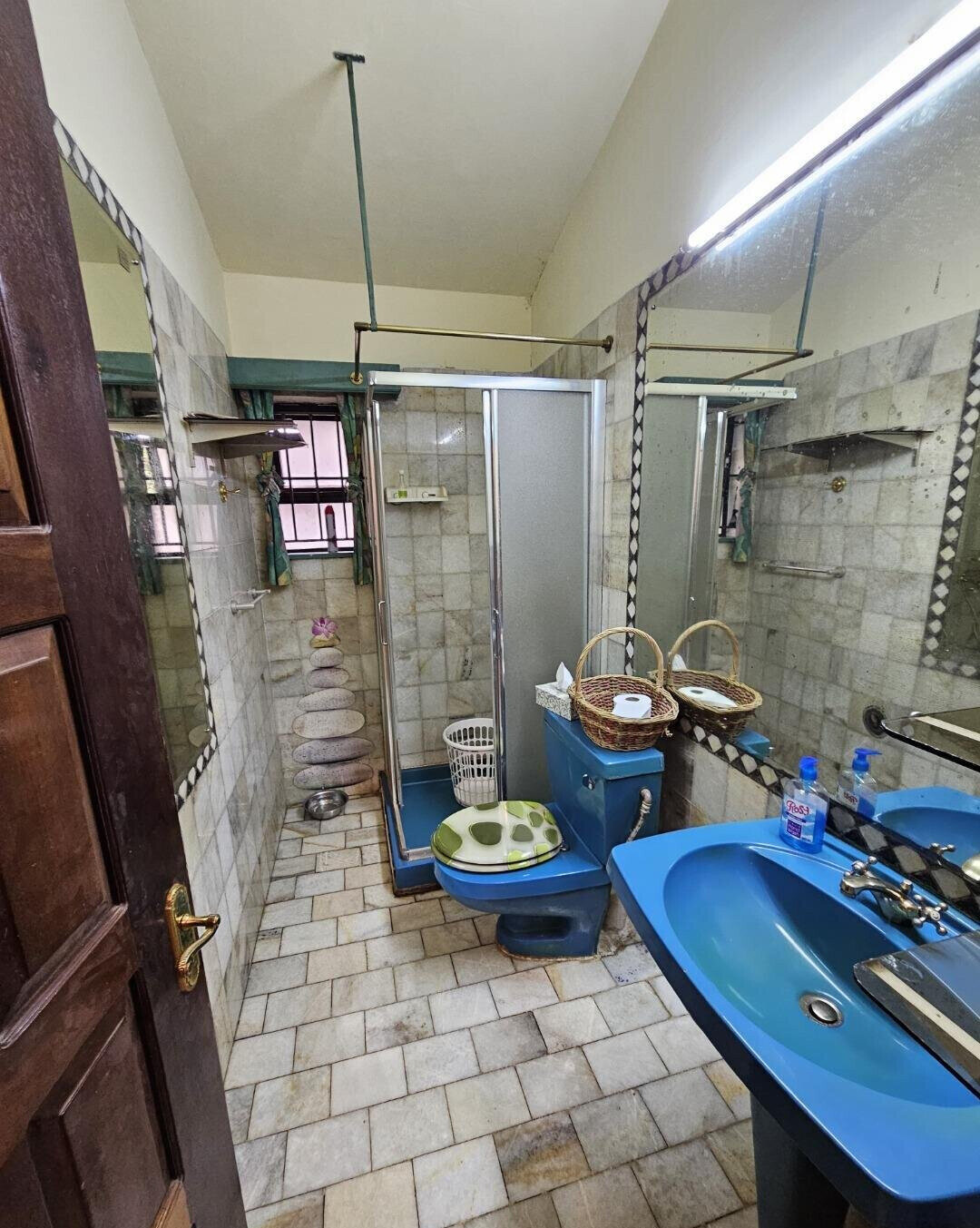 5-Bed Townhouse on 0.533 Acres with Big Garden - Muthaiga