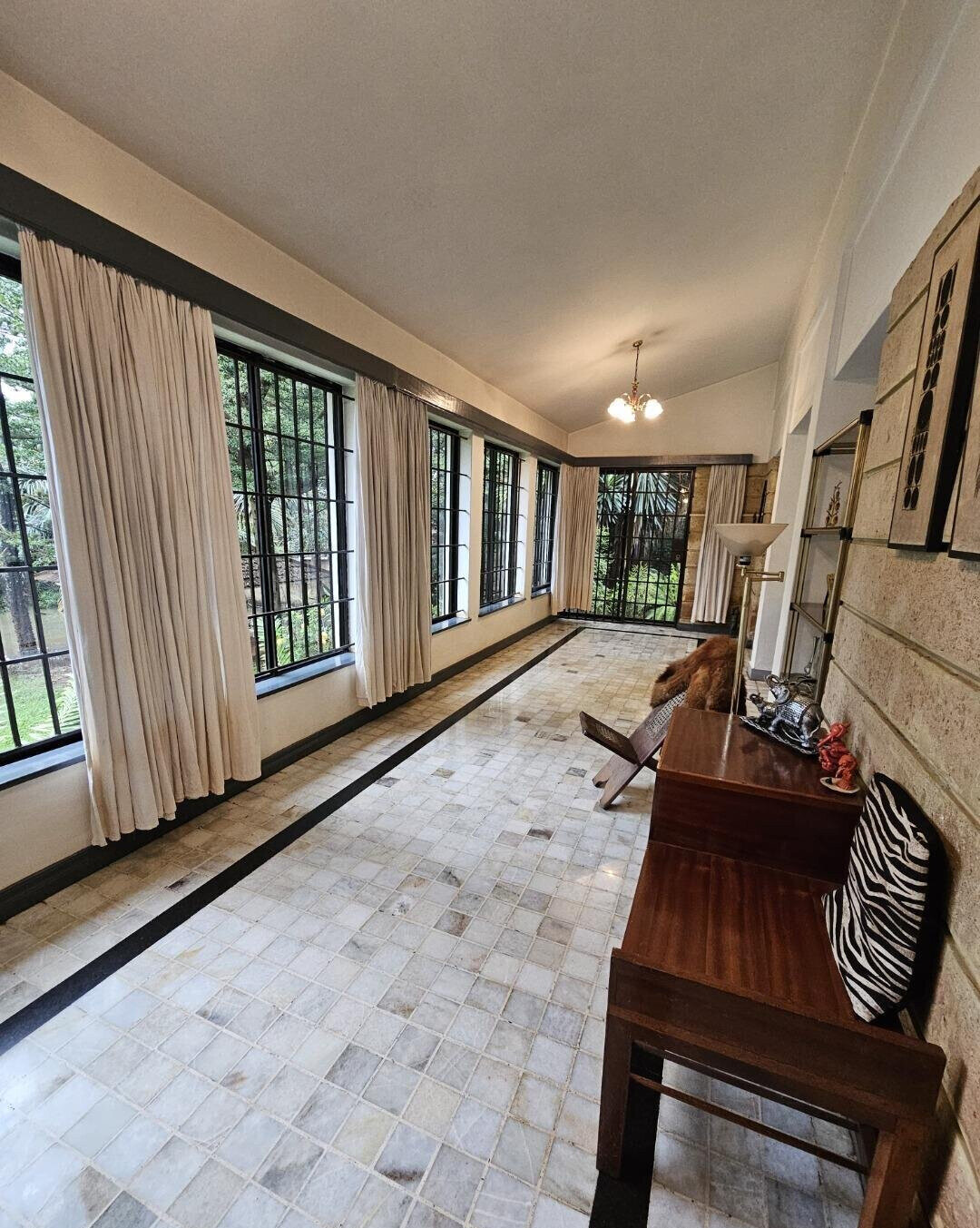 5-Bed Townhouse on 0.533 Acres with Big Garden - Muthaiga