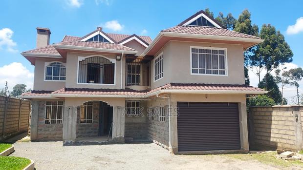 5bdrm House in Ngecha for sale