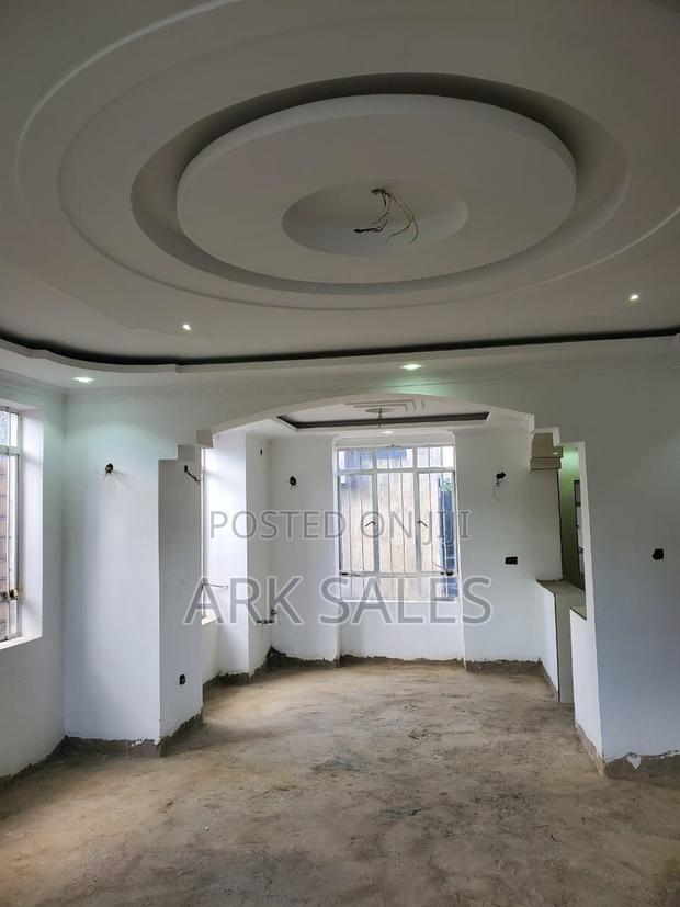 5bdrm House in Ngecha for sale