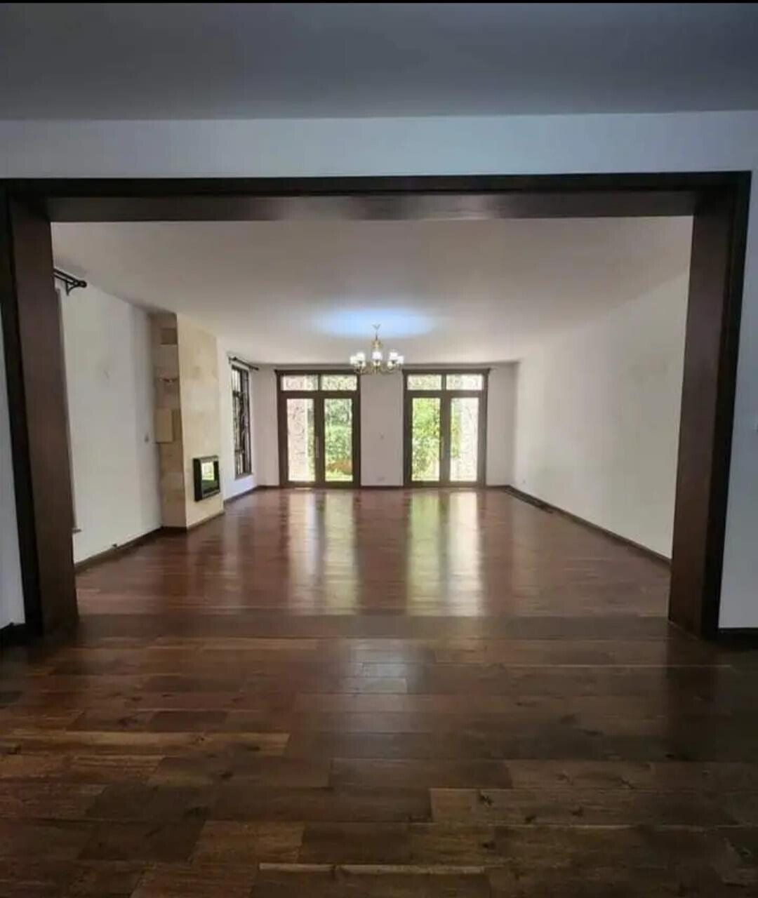 5-Ensuite Townhouse with Study & Solar Heating - Lavington