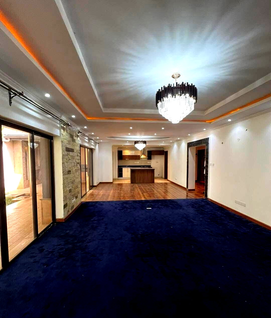 5-Ensuite Townhouse with DSQ & Private Backyard - Lavington