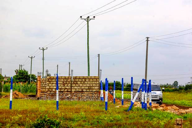 Kamulu, Kanisani Plots at