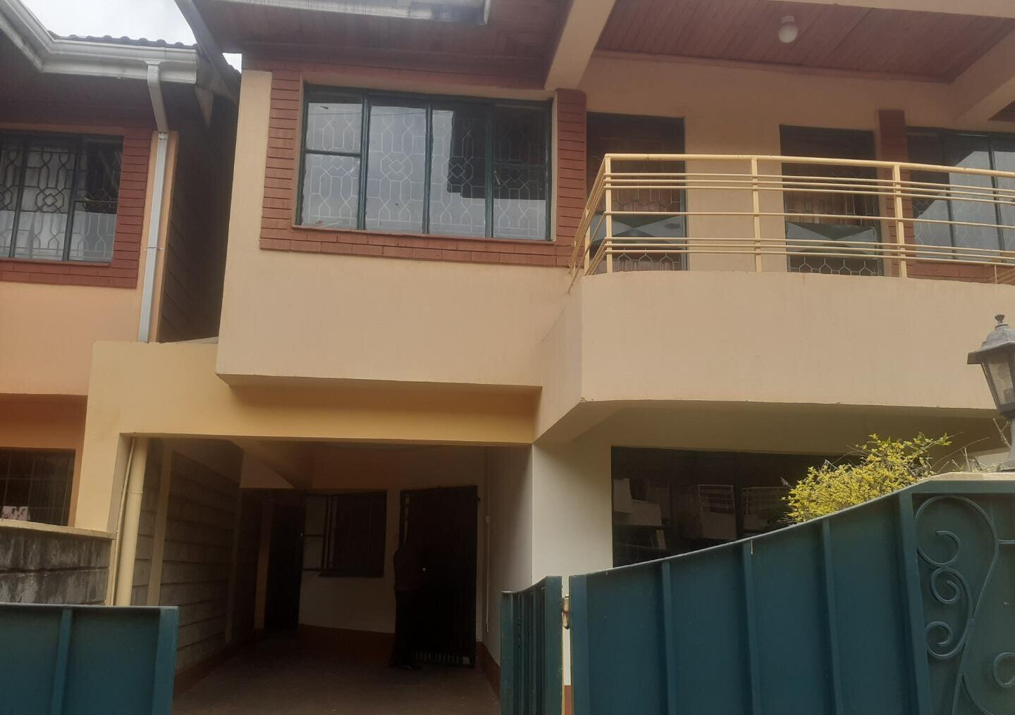 5-Bed Townhouse with Reliable Water & Security - Lavington