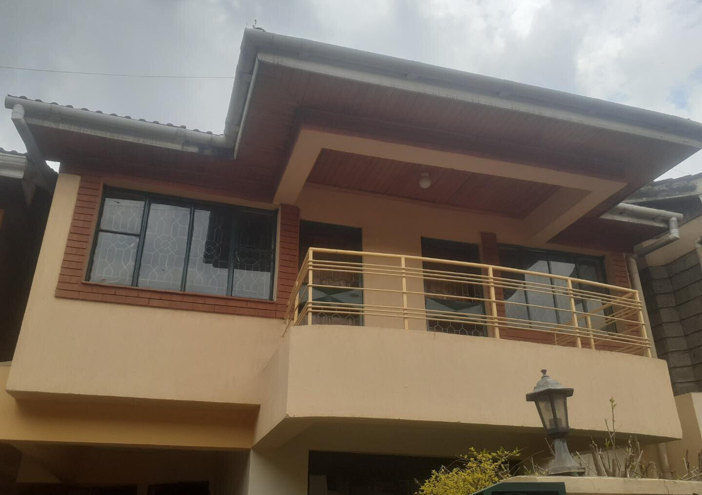 5-Bed Townhouse with Reliable Water & Security - Lavington