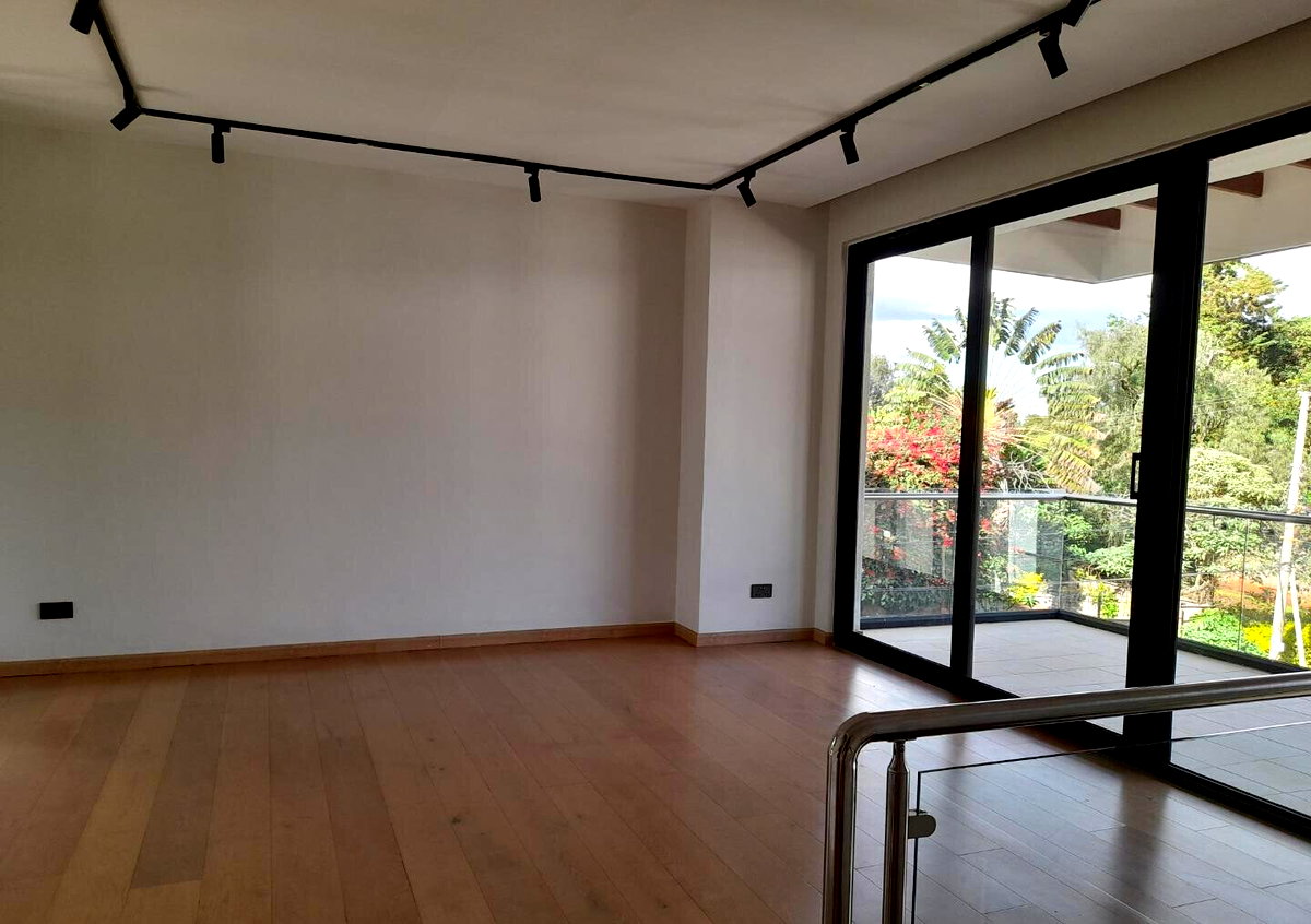 4-Ensuite Townhouse with Private Garden & DSQ - Lavington
