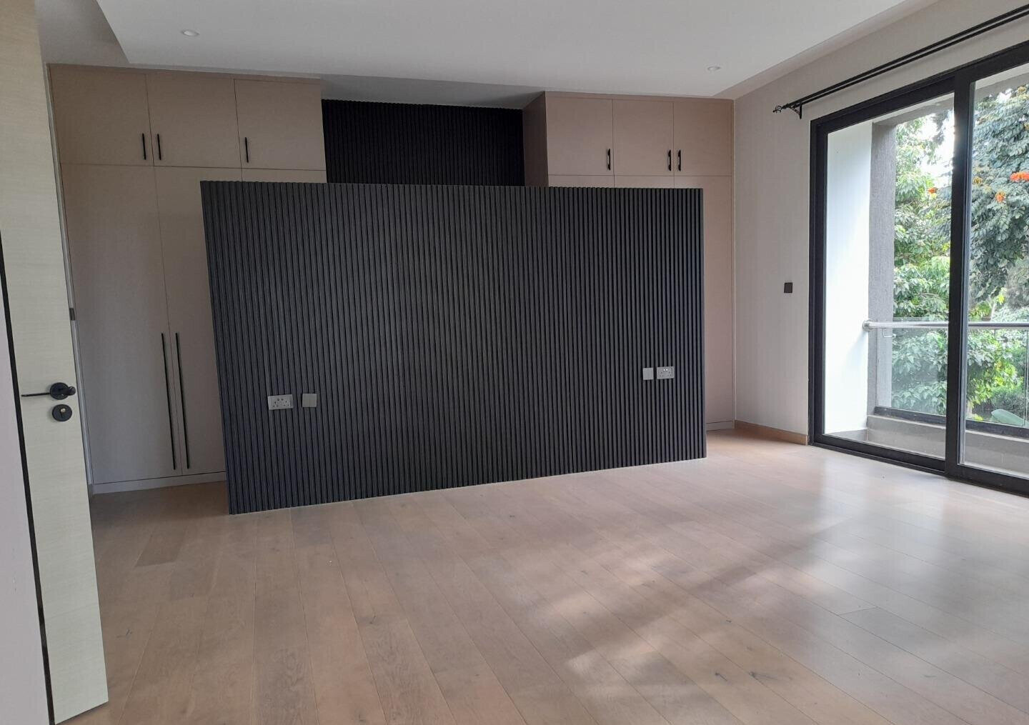 4-Ensuite Townhouse with Private Garden & DSQ - Lavington