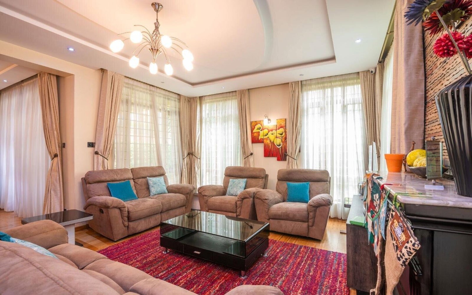 Algarve Villas 5-Ensuite Townhouse with Jacuzzi & Fireplace - Lavington