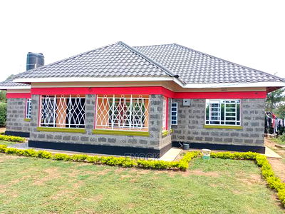 3bdrm Bungalow in Little Lambs Outspan, Racecourse for Sale - Image 1