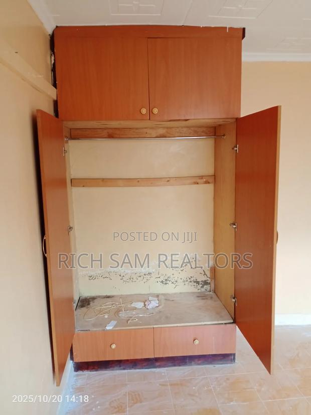 3bdrm Bungalow in Kiamunyi, Nakuru Town West for rent