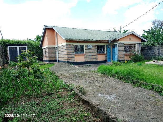 3bdrm Bungalow in Kiamunyi, Nakuru Town West for rent