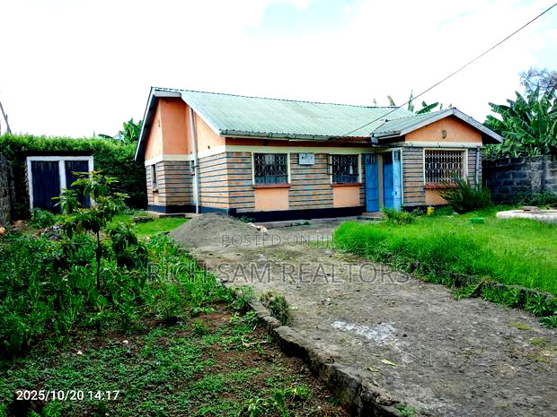 3bdrm Bungalow in Kiamunyi, Nakuru Town West for rent
