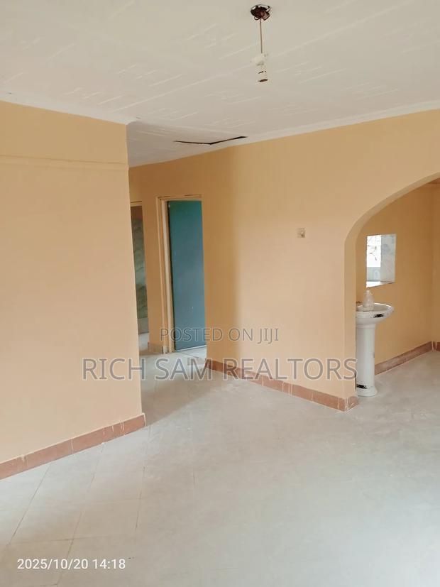 3bdrm Bungalow in Kiamunyi, Nakuru Town West for rent