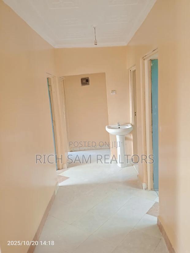 3bdrm Bungalow in Kiamunyi, Nakuru Town West for rent