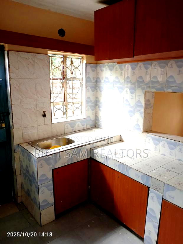 3bdrm Bungalow in Kiamunyi, Nakuru Town West for rent