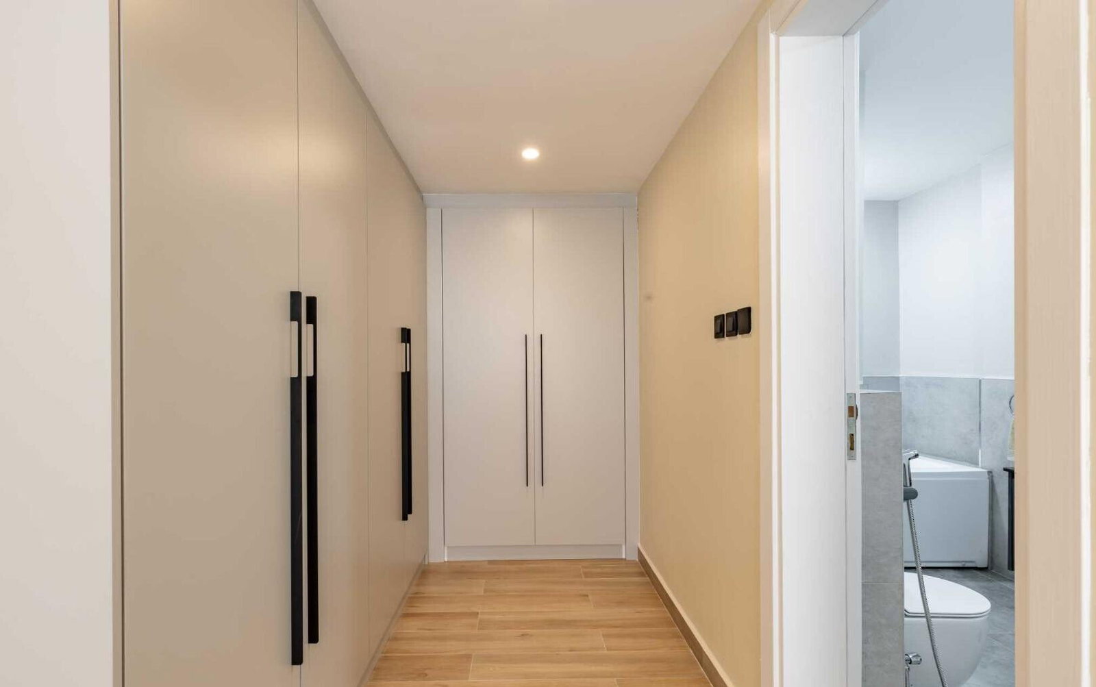 2BR Luxury Apartment with High-Speed Lifts & Gym - Westlands