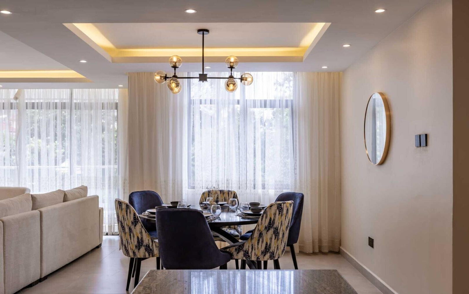 2BR Luxury Apartment with High-Speed Lifts & Gym - Westlands