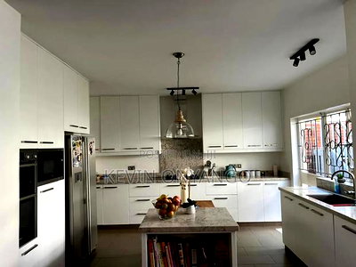 5bdrm Townhouse/Terrace in Kilimani for sale - Image 4