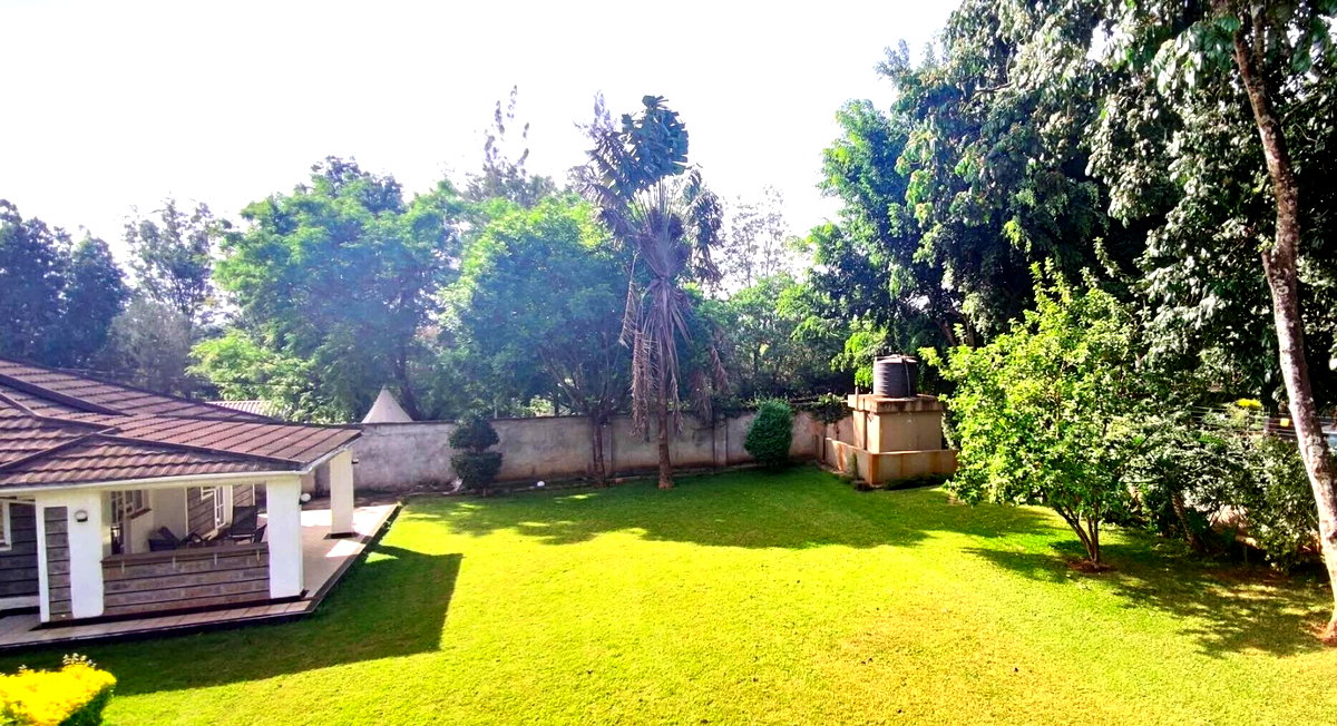 4BR All-Ensuite Mansion with Guest House & Gym - Runda