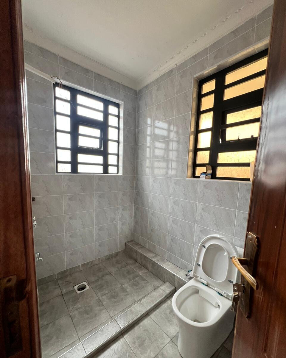 4BR Villa with Staff Quarter & Ensuites - Membley Estate