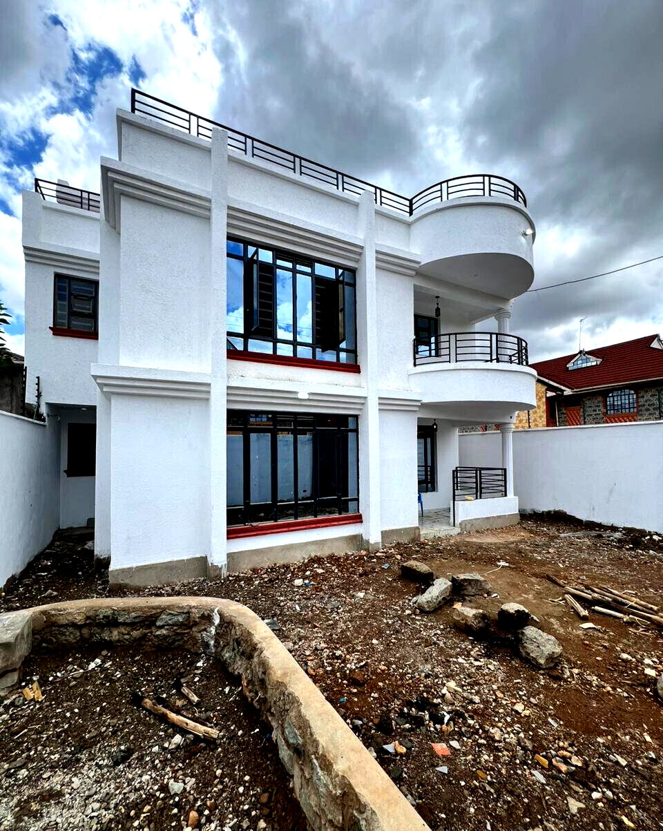 4BR Villa with Staff Quarter & Ensuites - Membley Estate