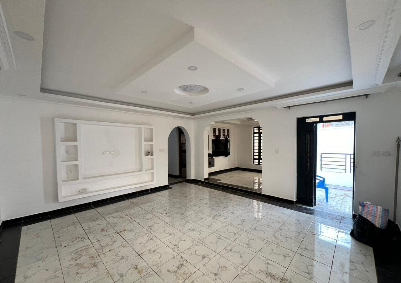 4BR Villa with Staff Quarter & Ensuites - Membley Estate