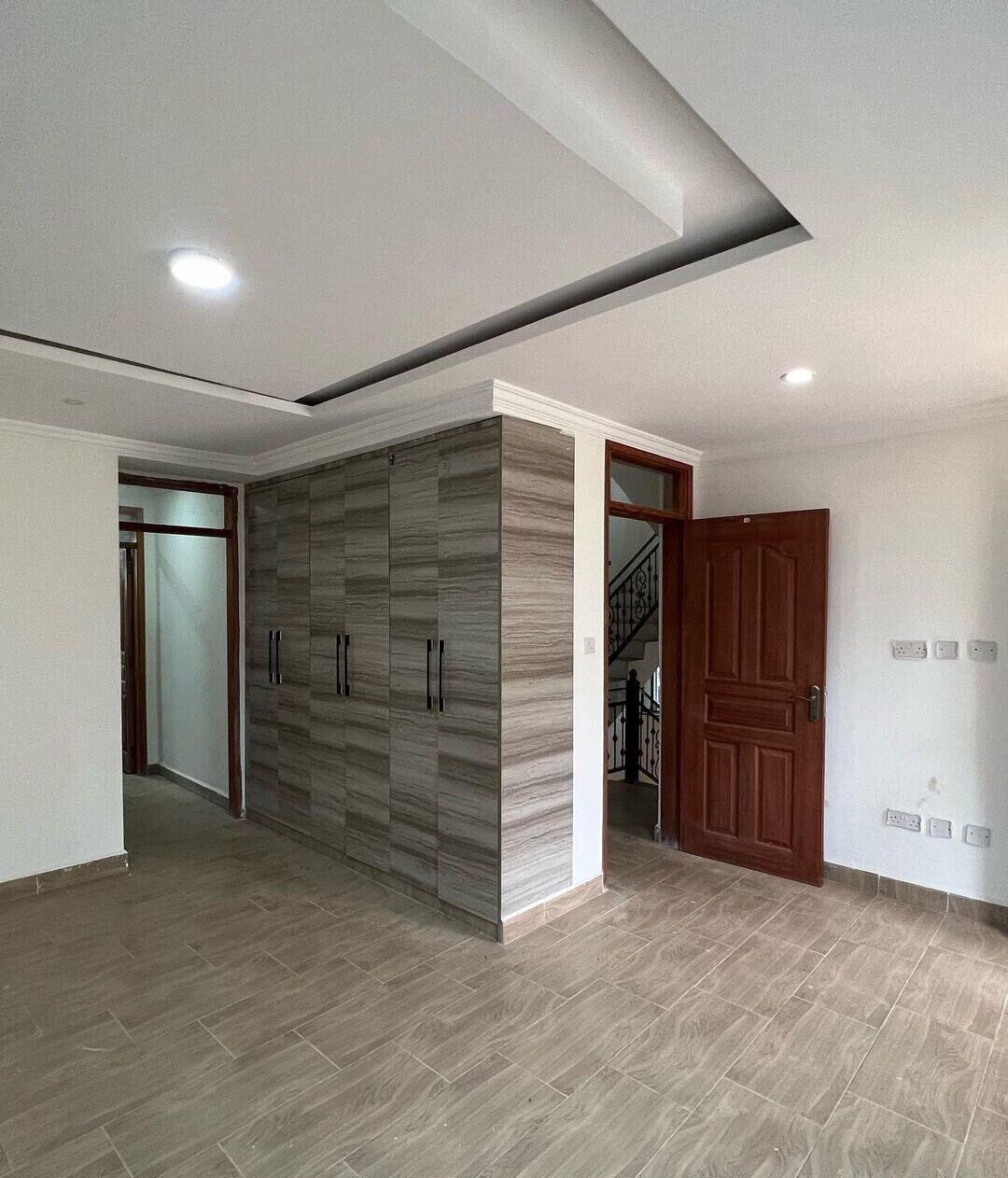 5BR All-Ensuite Townhouse with Rooftop Terrace – Windsor, Nairobi